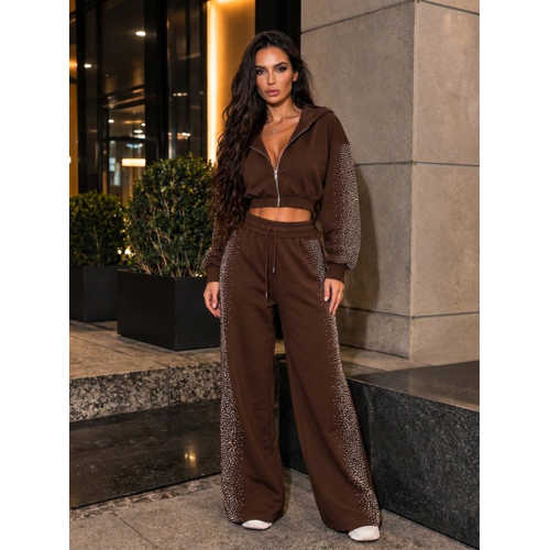 KADIN TAŞ BASKI DETAYLI FERMUARLI CROP SWEATSHIRT VE GENIŞ PAÇA EŞOFMAN TAKIMI