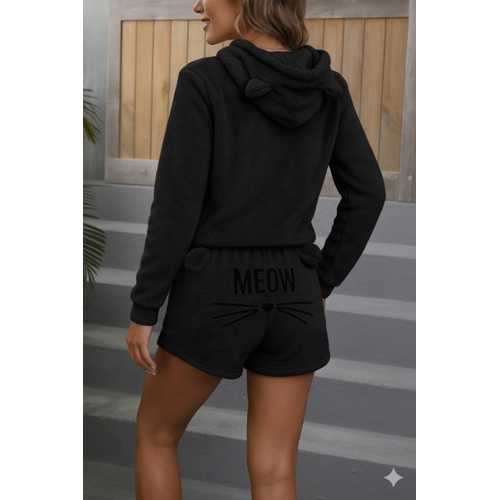 KADIN UZUN KOLLU KAPŞONLU PELUŞ BLUZ VE KISA SHORT IKILI TAKIM
