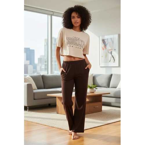 KADIN KUM KAHVE BASKILI CROP T-SHIRT VE PANTOLON TAKIM RAHAT GÜNLÜK KOMBIN