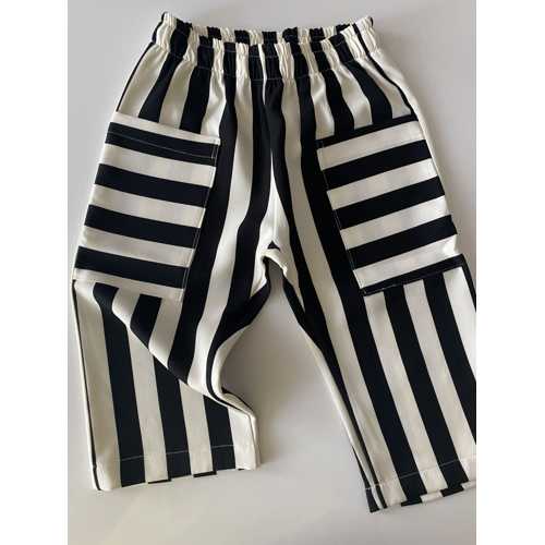 TUBİBEBE SİYAH ÇİZGİLİ CEPLİ UNISEKS KREP PANTOLON