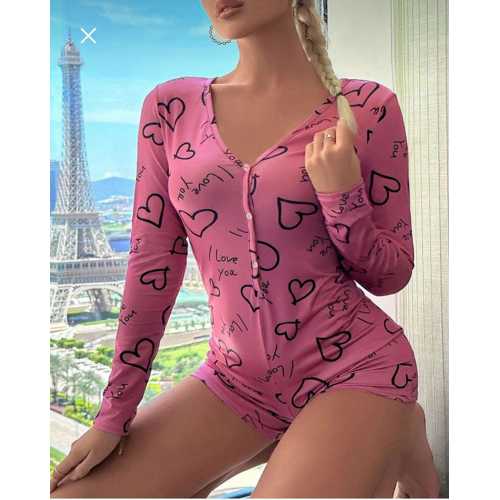 PAMUKLU PEMBE SİYAH KALP DESENLİ DÜĞMELİ UZUN KOL TULUM PİJAMA