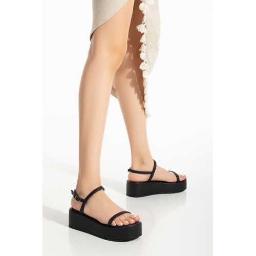 861-1027 SİYAH DOLGU TOPUK KADIN SANDALET