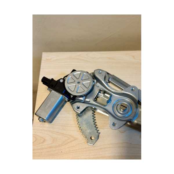 CAM KRİKOSU ON SOL ELEKTRIKLI MOTORLU CIVIC 12-15