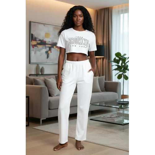 KADIN BEYAZ BASKILI CROP T-SHIRT PANTOLON TAKIM %100 PAMUK RAHAT 2’LI SET