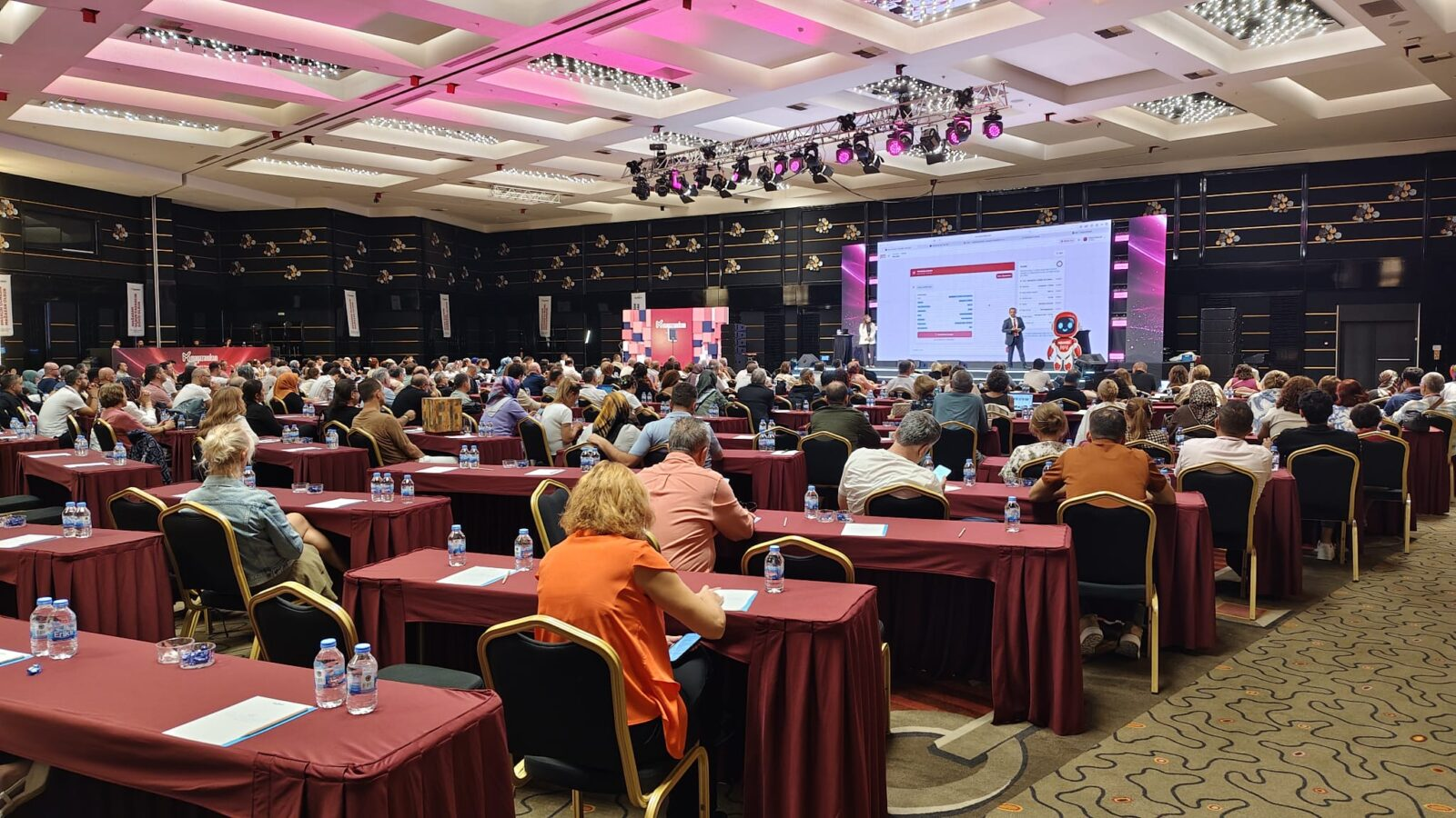 Mağazanolsun e-ihracatçı babaanne için yapay zekaya 45 dil konuşturdu